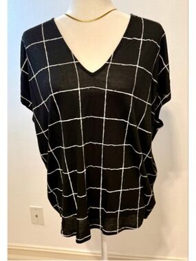 Vince Black & White abstract printed Grid Short Sleeve Tee M, breathable luxury